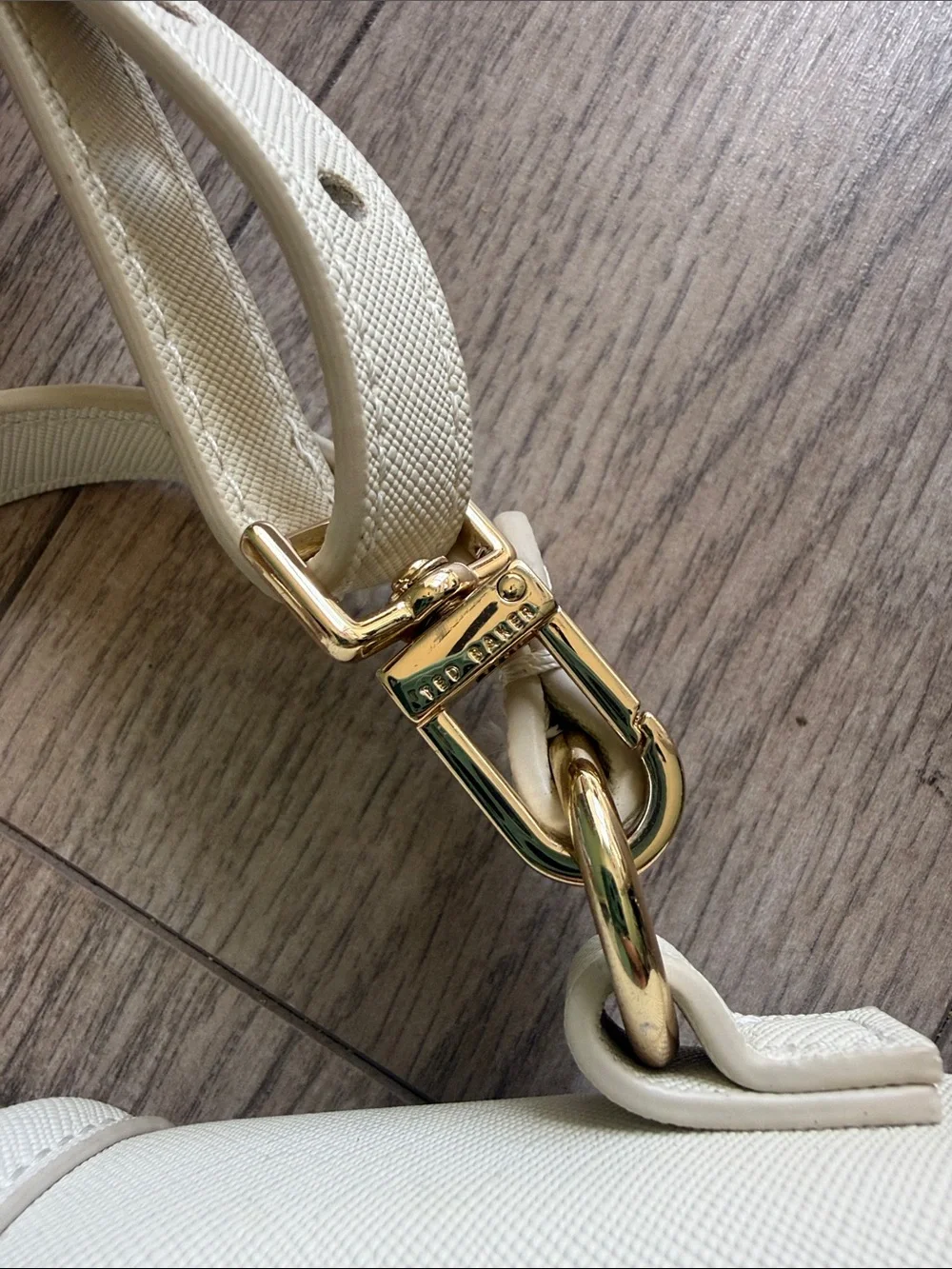 NWOT Ted Baker Poppy padlock mini Cream Satchel crossbody leather cream gold
